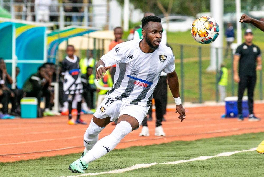 Mugisha Gilbert mu nzira zo kujya muri Jwaneng Galaxy yo muri Botswana