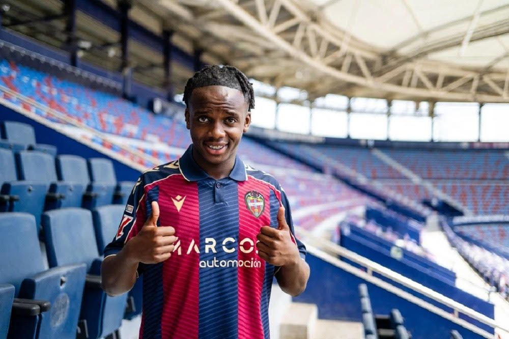 Umunyarwanda, Aaron Murenzi, agiye gukina mu cyiciro cya mbere muri Espagne