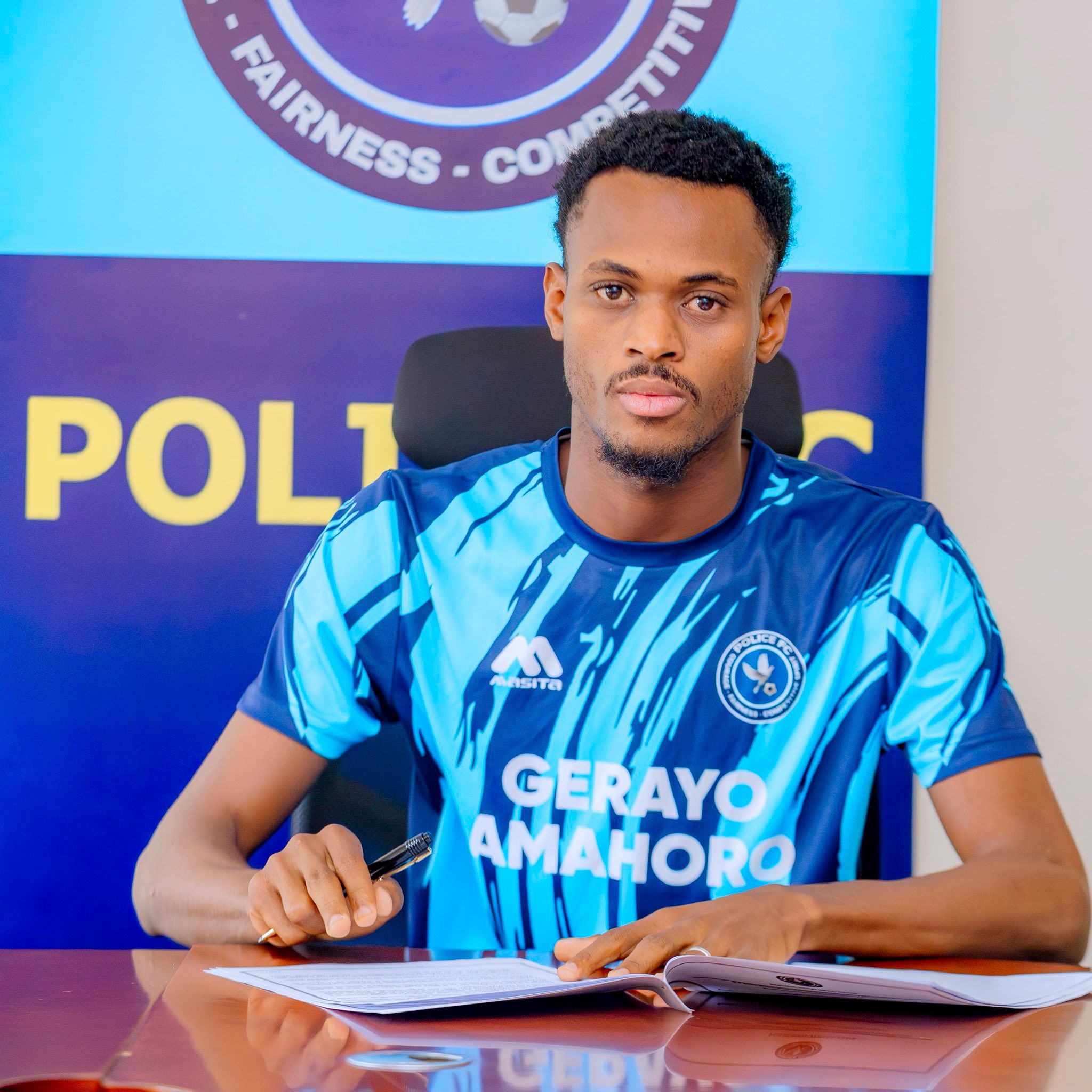 Police FC yasinyishije abakinnyi batanu barimo umunya Mali n`umunya Cameroon